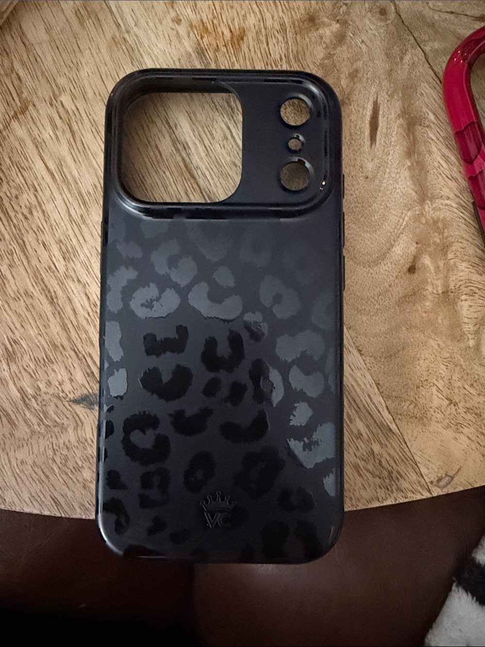 Velvet Caviar Black Leopard Print Phone Case
I Phone 17 Pro